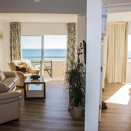 Beachfront In With Sea Views Daire Fuengirola